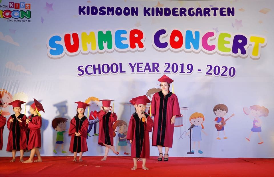 Lễ tốt nghiệp ra trường cho các bạn lớp Mẫu giáo lớn năm học 2019-2020 - Mầm Non Kid's Moon