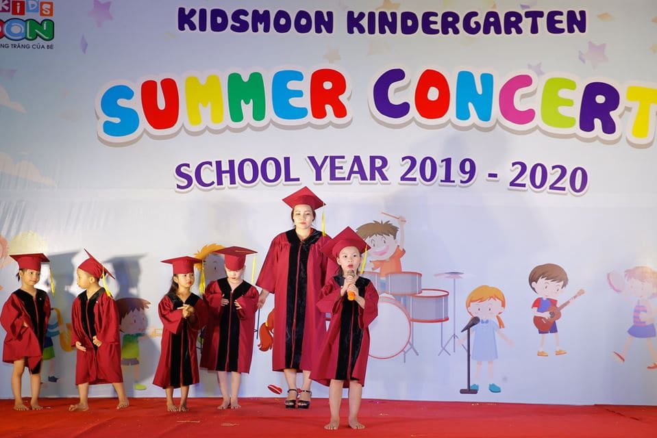 Lễ tốt nghiệp ra trường cho các bạn lớp Mẫu giáo lớn năm học 2019-2020 - Mầm Non Kid's Moon