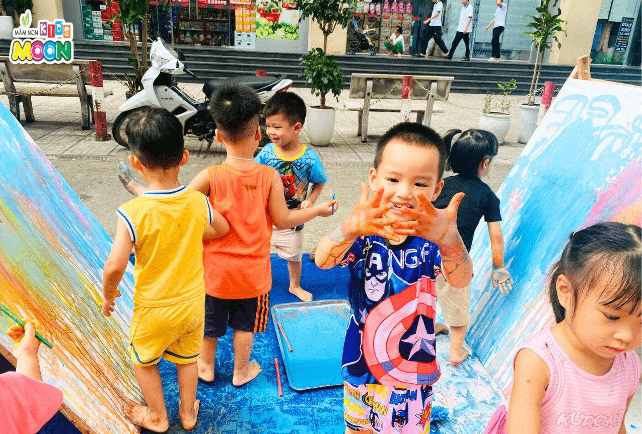 CÙNG KID’S MOON “CHÁY HẾT MÌNH” VỚI LỄ HỘI SẮC MÀU BÉ NHÉ! - Mầm Non Kid's Moon