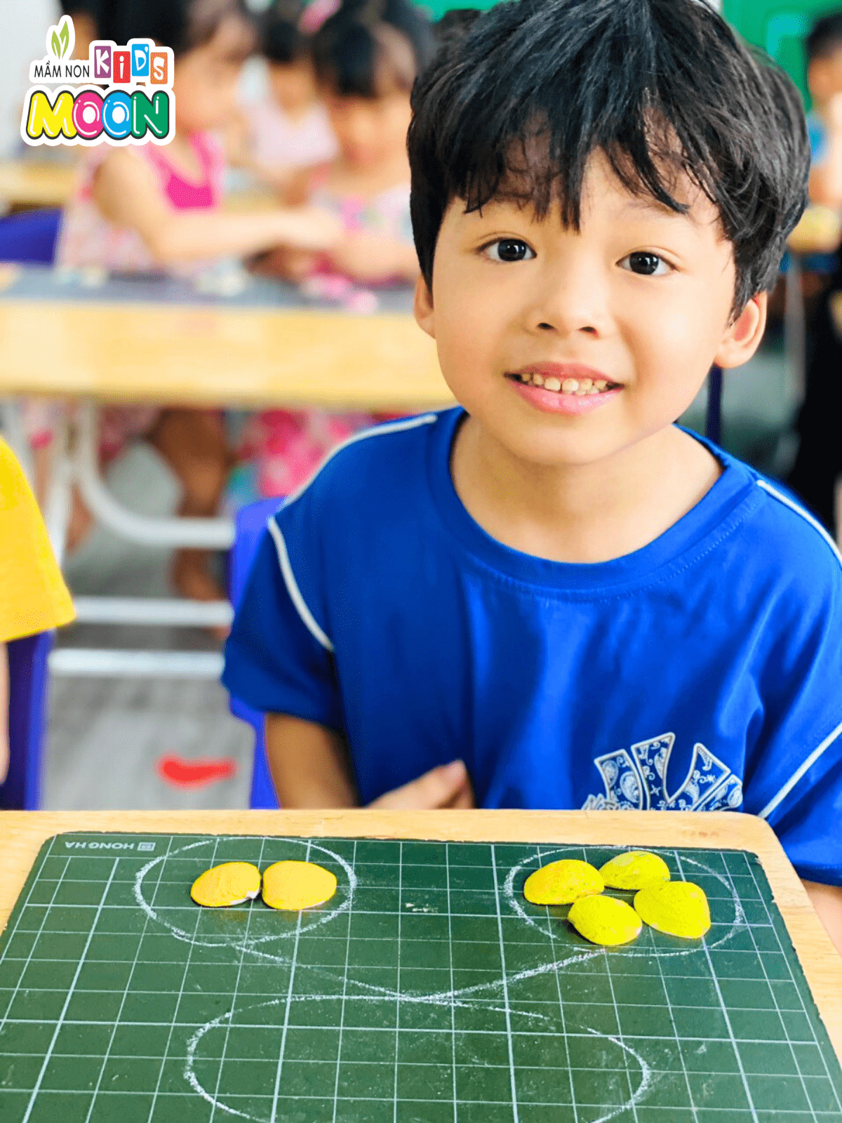 LÀM QUEN VỚI TOÁN: TÁCH GỘP TRONG PHẠM VI 6 - Mầm Non Kid's Moon