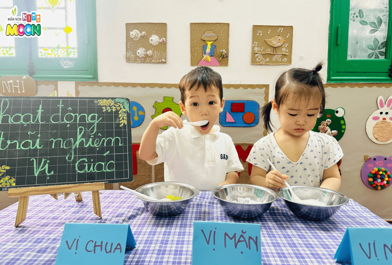 HOẠT ĐỘNG TRẢI NGHIỆM VỊ GIÁC: VỊ CHUA, VỊ MẶN, VỊ NGỌT - Mầm Non Kid's Moon