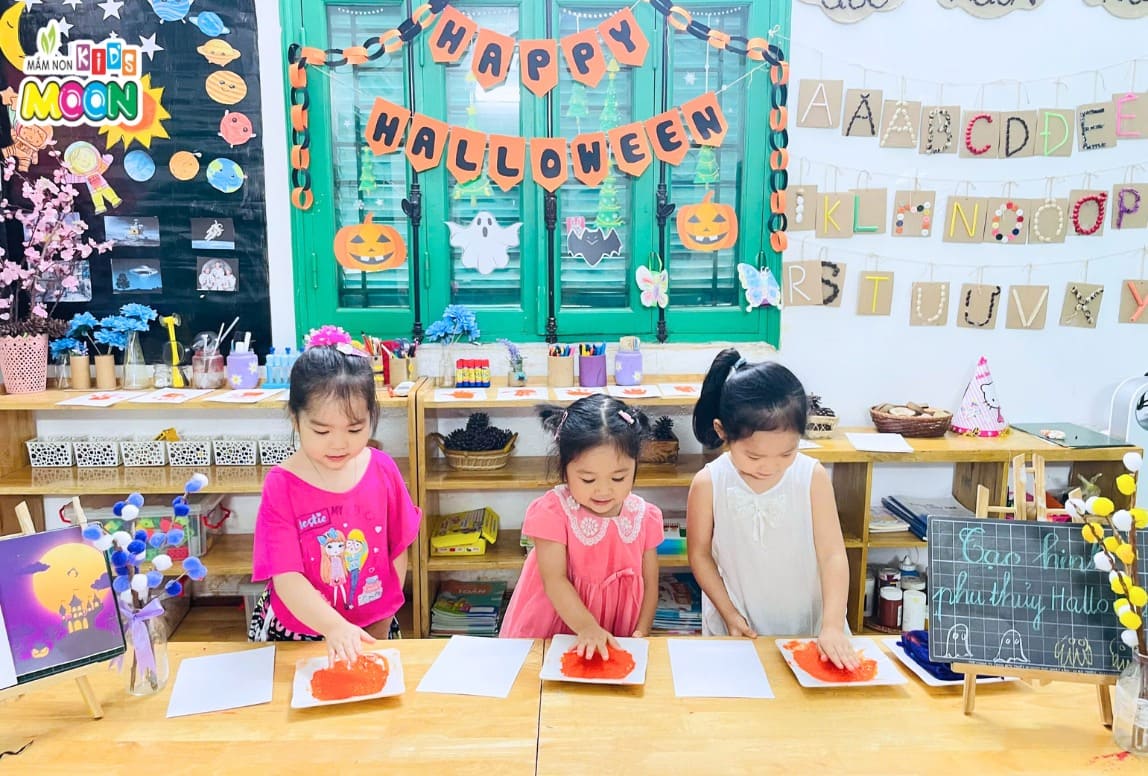 TẠO HÌNH PHÙ THỦY HALLOWEEN - Mầm Non Kid's Moon