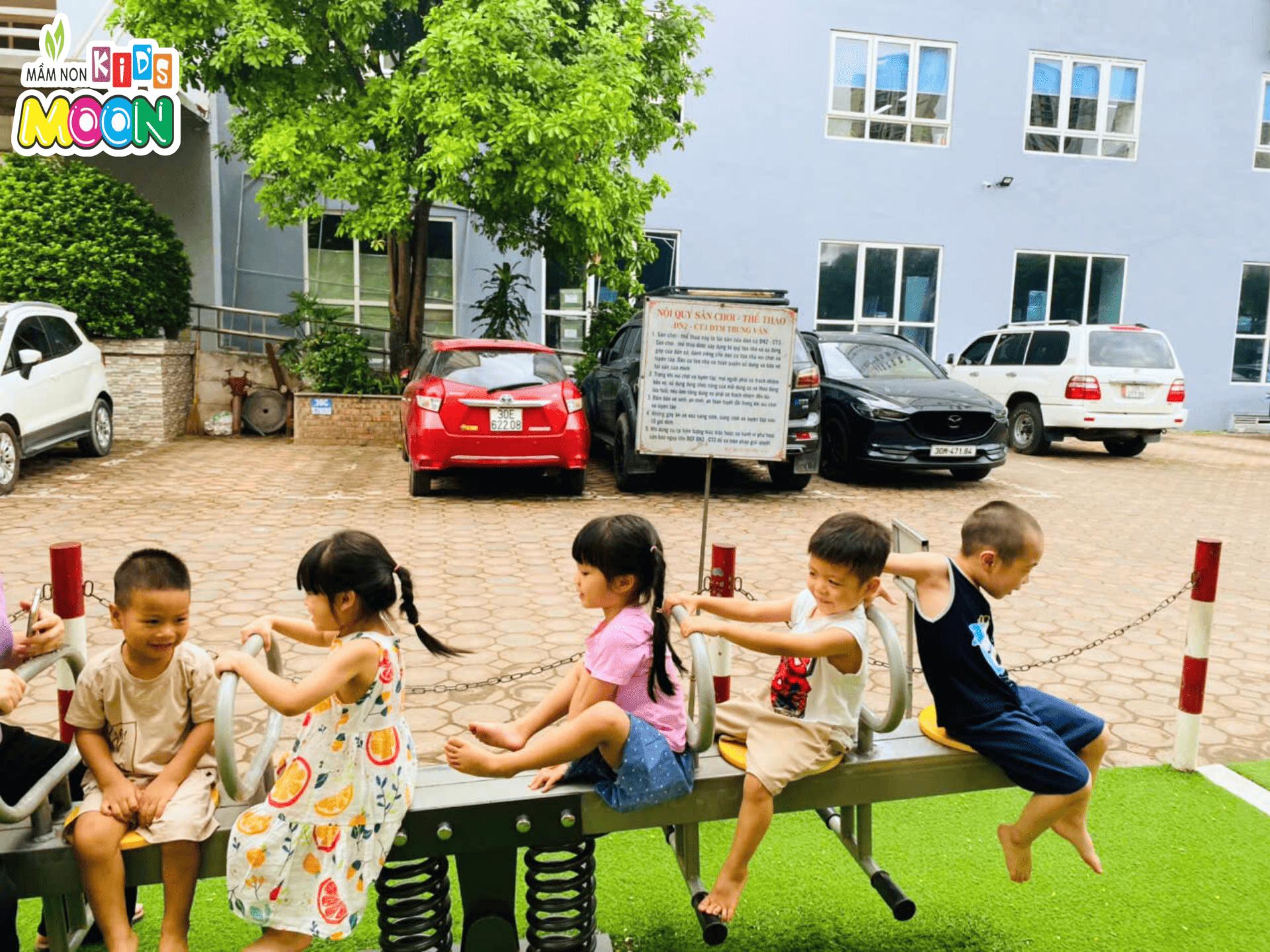 VUI CHƠI NGOÀI TRỜI – NƠI TUỔI THƠ TỎA SÁNG DƯỚI ÁNH NẮNG - Mầm Non Kid's Moon