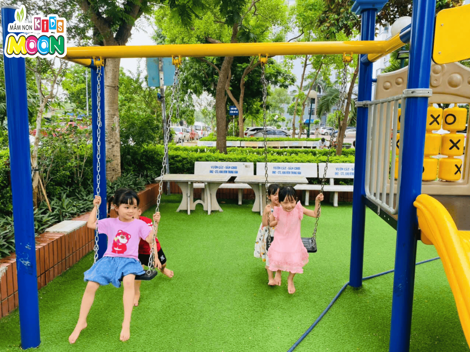 VUI CHƠI NGOÀI TRỜI – NƠI TUỔI THƠ TỎA SÁNG DƯỚI ÁNH NẮNG - Mầm Non Kid's Moon