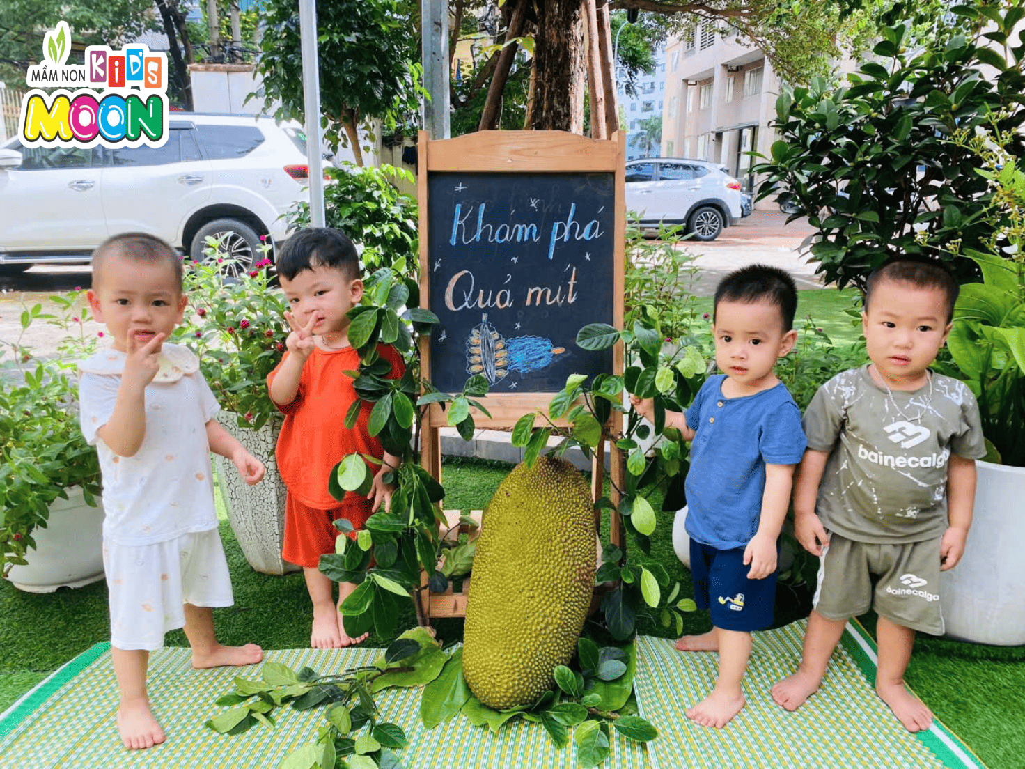 KHÁM PHÁ QUẢ MÍT – TIẾT HỌC TRẢI NGHIỆM THƠM NGON VÀ BỔ ÍCH - Mầm Non Kid's Moon