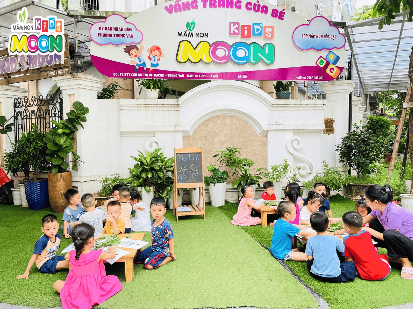 TIẾT HỌC TẠO HÌNH – SÁNG TẠO VỚI NHỮNG CHIẾC LÁ XANH - Mầm Non Kid's Moon