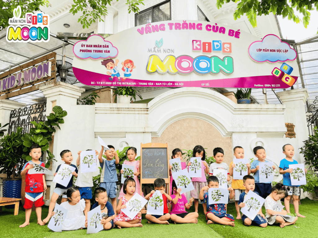 TIẾT HỌC TẠO HÌNH – SÁNG TẠO VỚI NHỮNG CHIẾC LÁ XANH - Mầm Non Kid's Moon