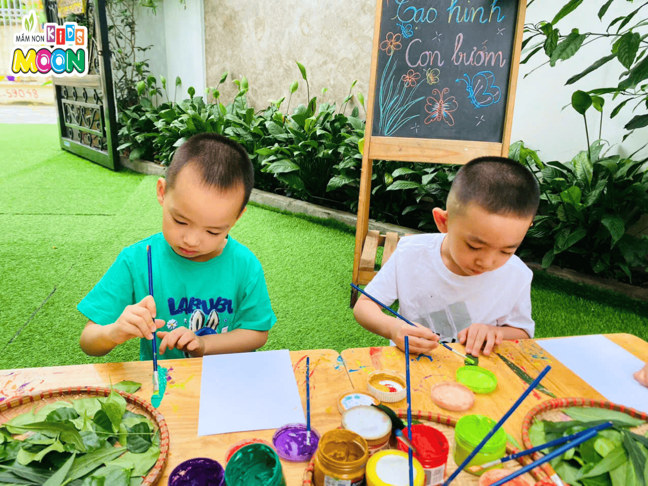 NHỮNG CHÚ BƯỚM XINH TỪ BÀN TAY SÁNG TẠO CỦA CÁC BÉ - Mầm Non Kid's Moon