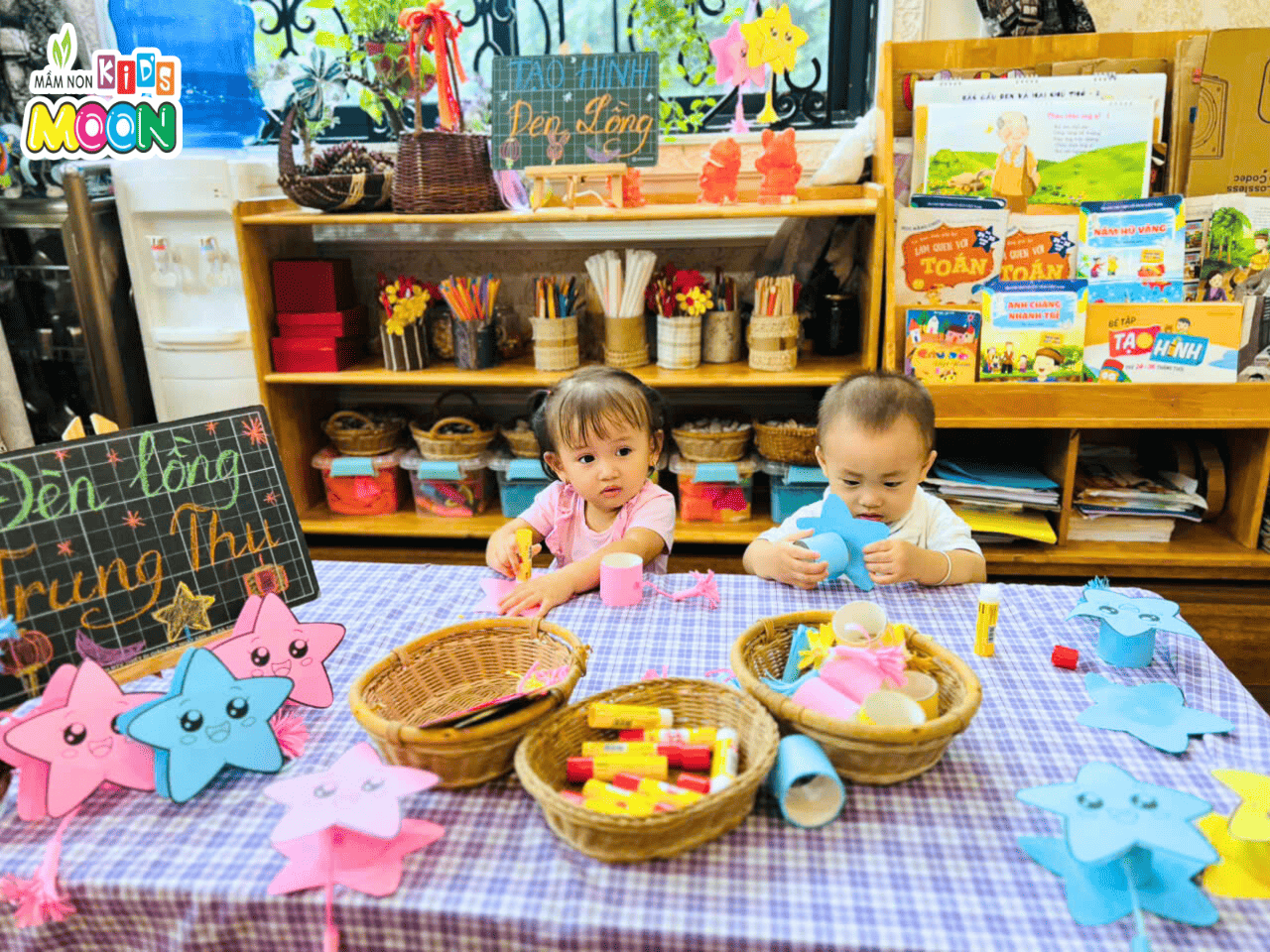TẠO HÌNH: BÉ LÀM ĐÈN LỒNG TRUNG THU - Mầm Non Kid's Moon