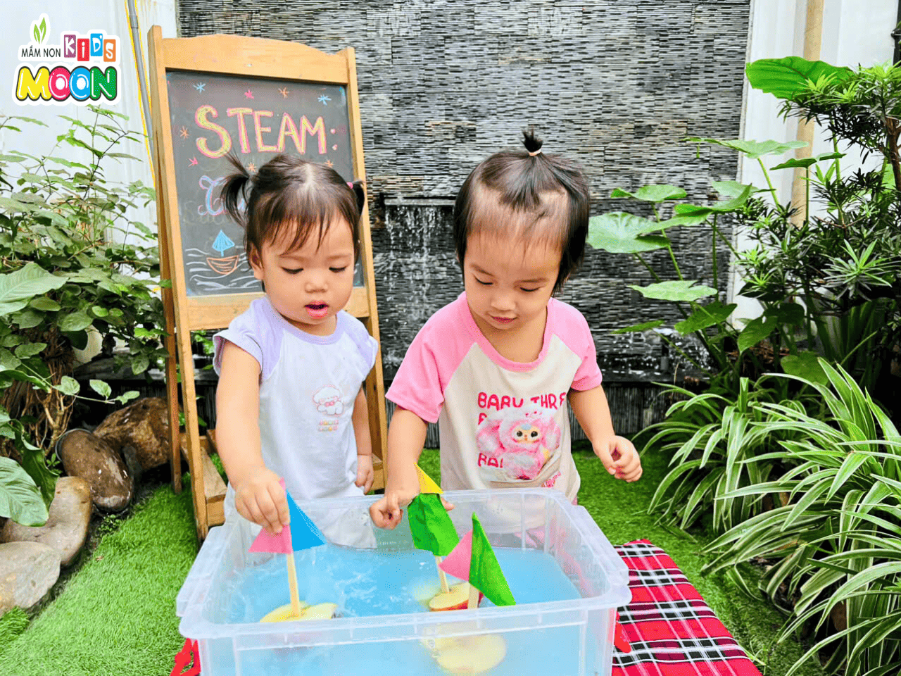 HOẠT ĐỘNG STEAM: THUYỀN TÁO SIÊU ĐÁNG YÊU - Mầm Non Kid's Moon