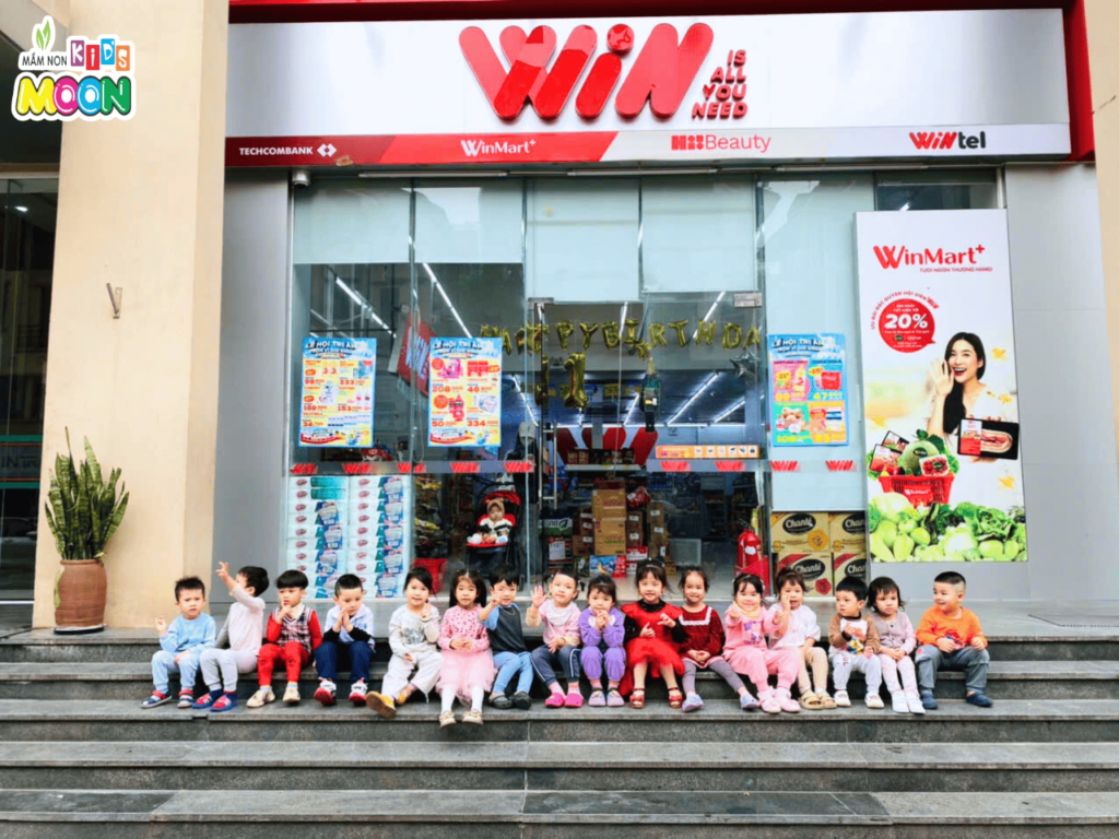 BÉ ĐI SIÊU THỊ – HỌC CÁCH TỰ LẬP TỪ NHỮNG ĐIỀU NHỎ NHẤT BÉ ĐI SIÊU THỊ – HỌC CÁCH TỰ LẬP TỪ NHỮNG ĐIỀU NHỎ NHẤT - Mầm Non Kid's Moon