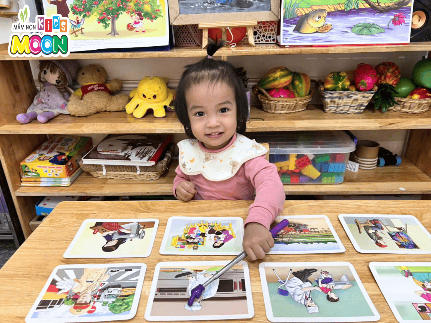 TIẾT HỌC THẺ THEO CHỦ ĐỀ NGHỀ NGHIỆP TIẾT HỌC THẺ THEO CHỦ ĐỀ NGHỀ NGHIỆP - Mầm Non Kid's Moon