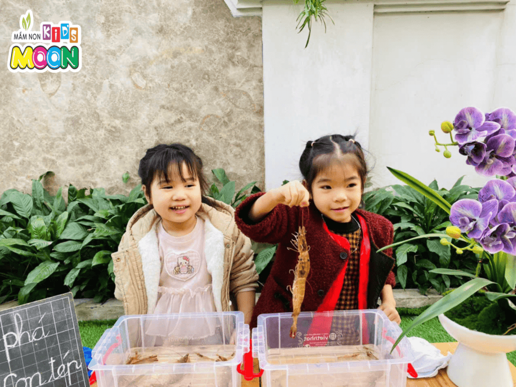 TIẾT HỌC NHẬN BIẾT – KHÁM PHÁ “CON TÔM, CON TÉP” TIẾT HỌC NHẬN BIẾT – KHÁM PHÁ “CON TÔM, CON TÉP” - Mầm Non Kid's Moon