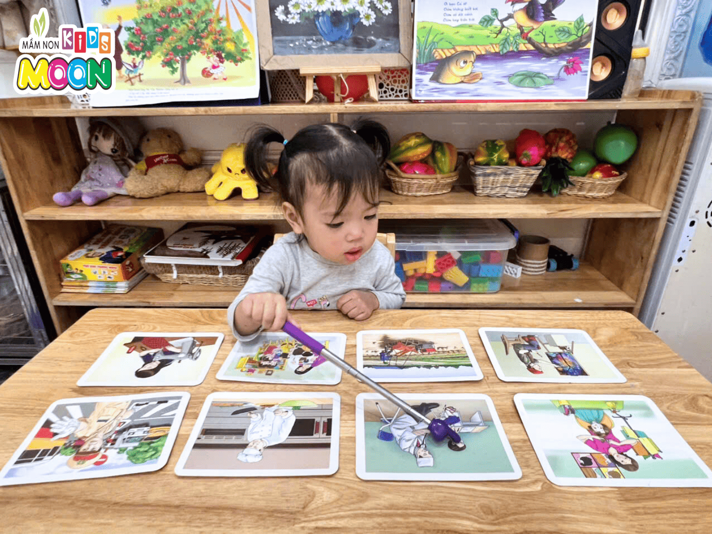TIẾT HỌC THẺ THEO CHỦ ĐỀ NGHỀ NGHIỆP TIẾT HỌC THẺ THEO CHỦ ĐỀ NGHỀ NGHIỆP - Mầm Non Kid's Moon