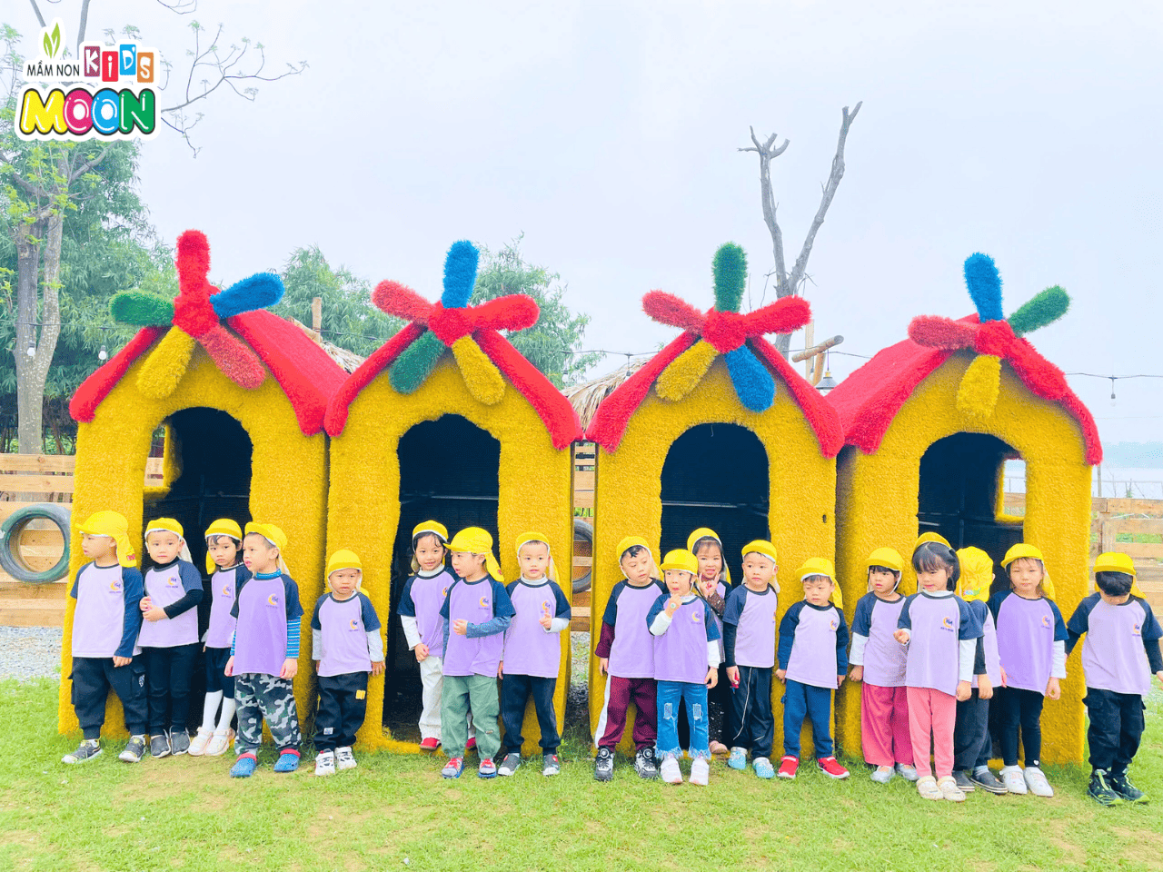 CÁC BẠN NHỎ KID’S MOON KHÁM PHÁ NÔNG TRẠI “VƯỜN NHÀ BÀ” CÁC BẠN NHỎ KID’S MOON KHÁM PHÁ NÔNG TRẠI “VƯỜN NHÀ BÀ” - Mầm Non Kid's Moon