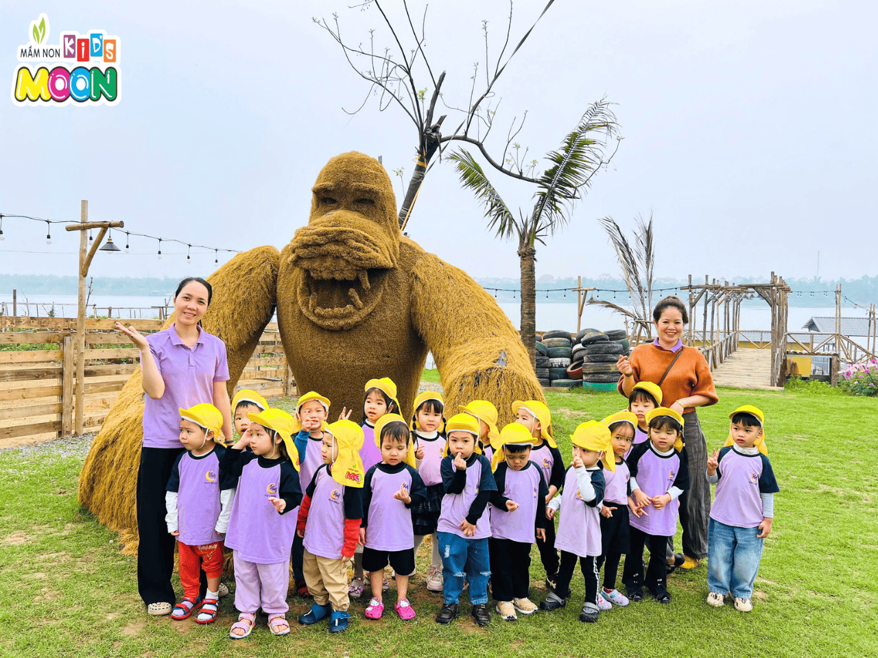 CÁC BẠN NHỎ KID’S MOON KHÁM PHÁ NÔNG TRẠI “VƯỜN NHÀ BÀ” - Mầm Non Kid's Moon