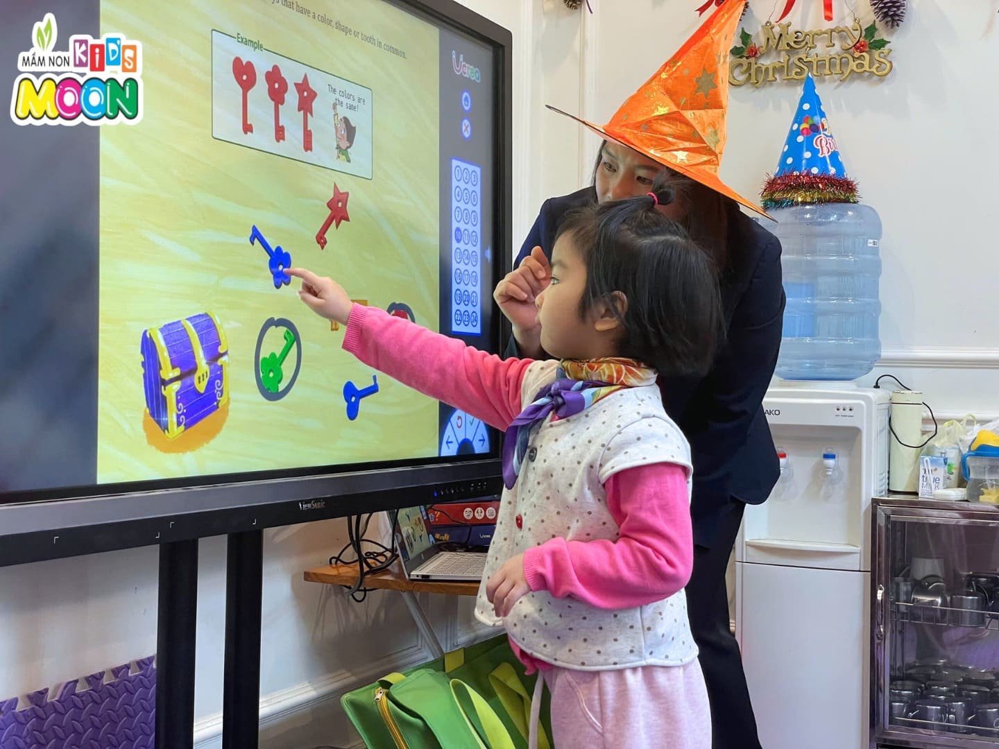 LÀM QUEN VỚI TIẾT HỌC TOÁN TƯ DUY – CMS GENIUS MATH LÀM QUEN VỚI TIẾT HỌC TOÁN TƯ DUY – CMS GENIUS MATH - Mầm Non Kid's Moon