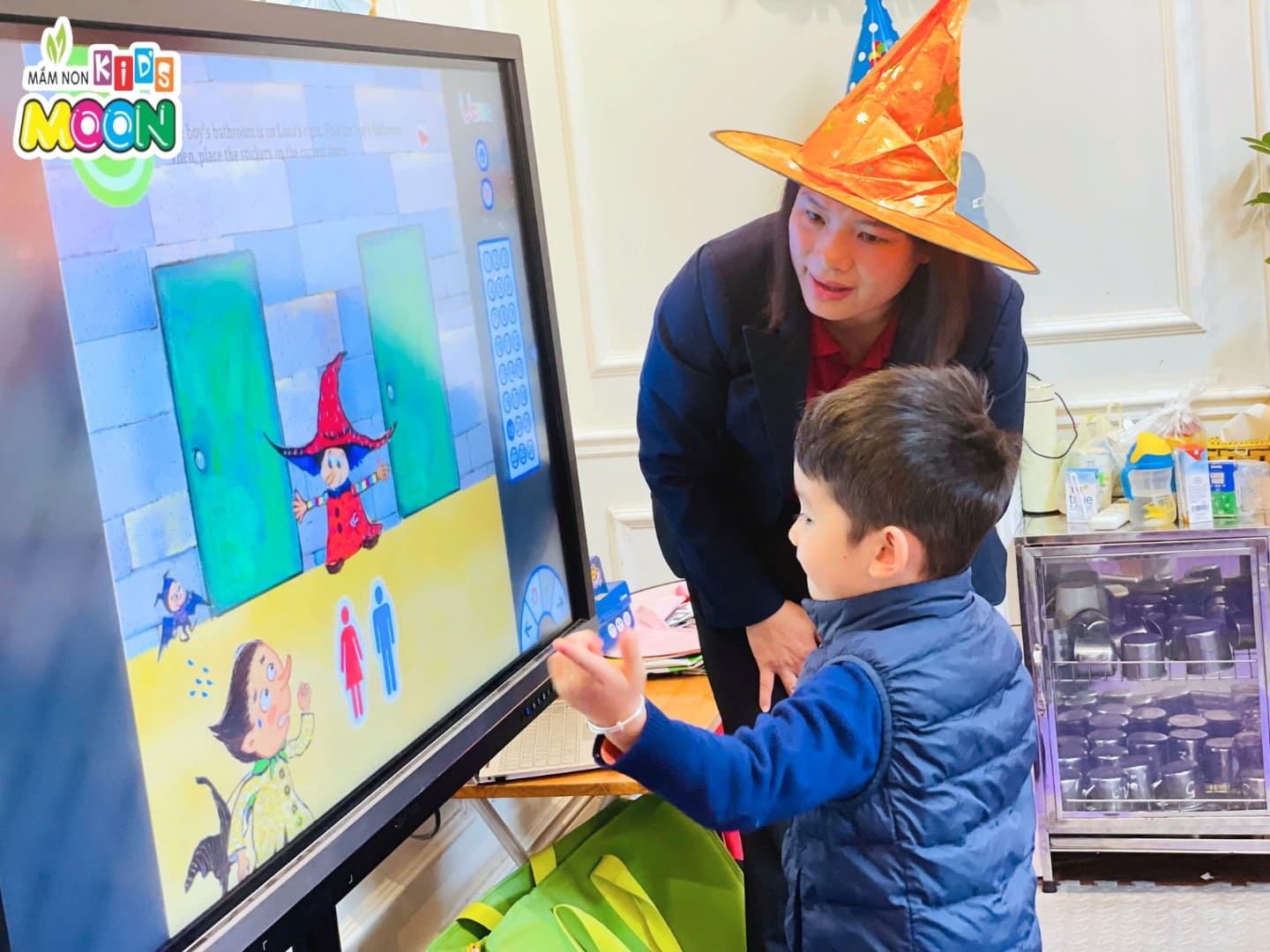 LÀM QUEN VỚI TIẾT HỌC TOÁN TƯ DUY – CMS GENIUS MATH LÀM QUEN VỚI TIẾT HỌC TOÁN TƯ DUY – CMS GENIUS MATH - Mầm Non Kid's Moon