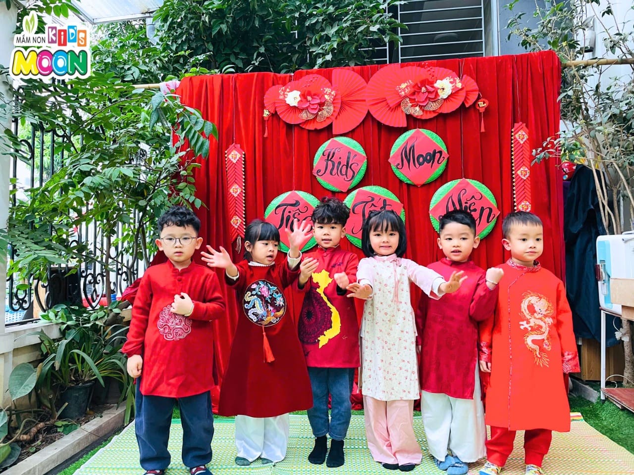 TIỆC TẤT NIÊN ẤM CÚNG CUỐI NĂM CÙNG KID’S MOON TIỆC TẤT NIÊN ẤM CÚNG CUỐI NĂM CÙNG KID’S MOON - Mầm Non Kid's Moon