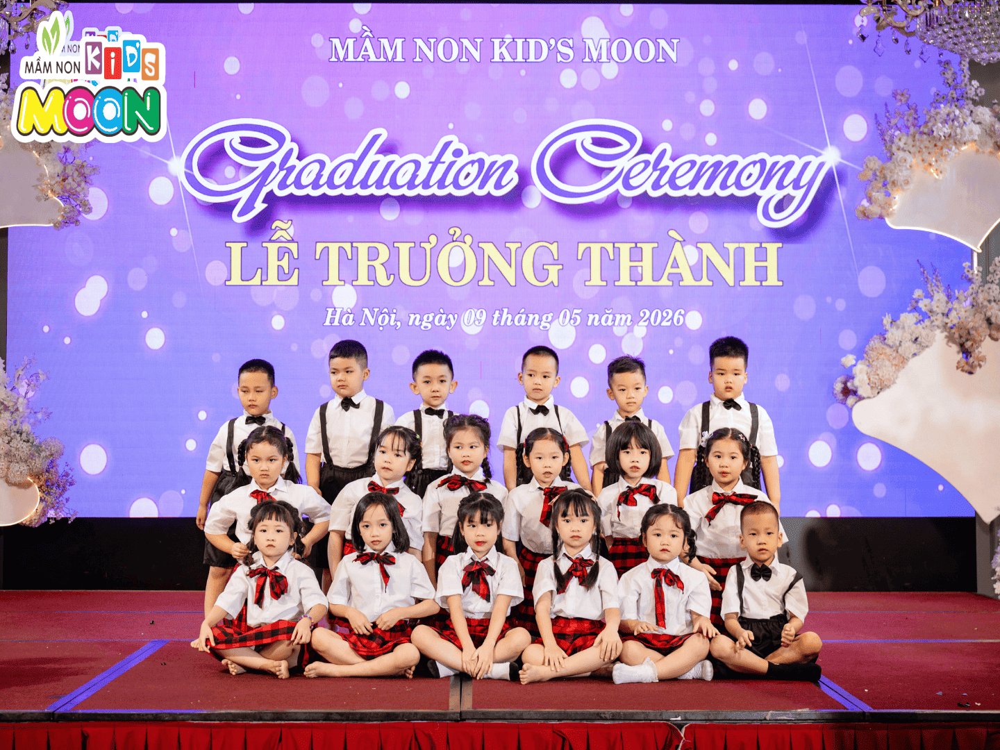 LỄ TRƯỞNG THÀNH CỦA CÁC BẠN NHỎ RED MOON – KHOẢNH KHẮC KHÉP LẠI MỘT HÀNH TRÌNH ĐẸP TẠI MẦM NON KID'S MOON LỄ TRƯỞNG THÀNH CỦA CÁC BẠN NHỎ RED MOON – KHOẢNH KHẮC KHÉP LẠI MỘT HÀNH TRÌNH ĐẸP TẠI MẦM NON KID'S MOON - Mầm Non Kid's Moon