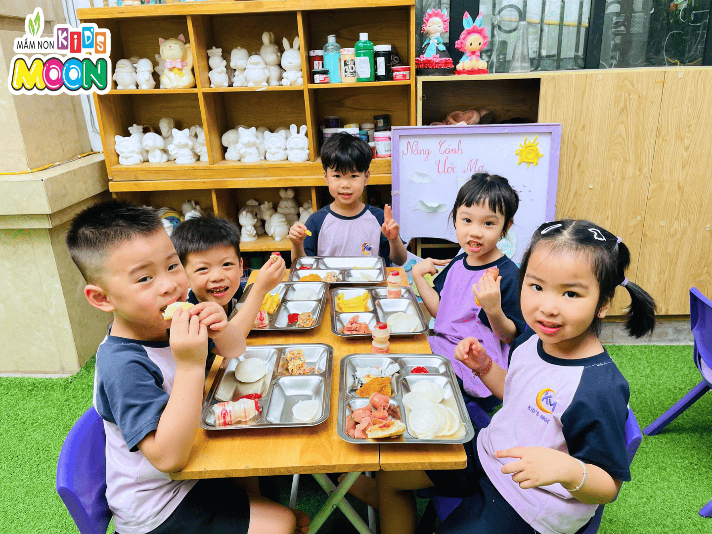 TIỆC BUFFET THÁNG 5 & CHÀO MỪNG NGÀY QUỐC TẾ THIẾU NHI 1/6 CỦA CÁC BẠN NHỎ KID'S MOON TIỆC BUFFET THÁNG 5 & CHÀO MỪNG NGÀY QUỐC TẾ THIẾU NHI 1/6 CỦA CÁC BẠN NHỎ KID'S MOON - Mầm Non Kid's Moon