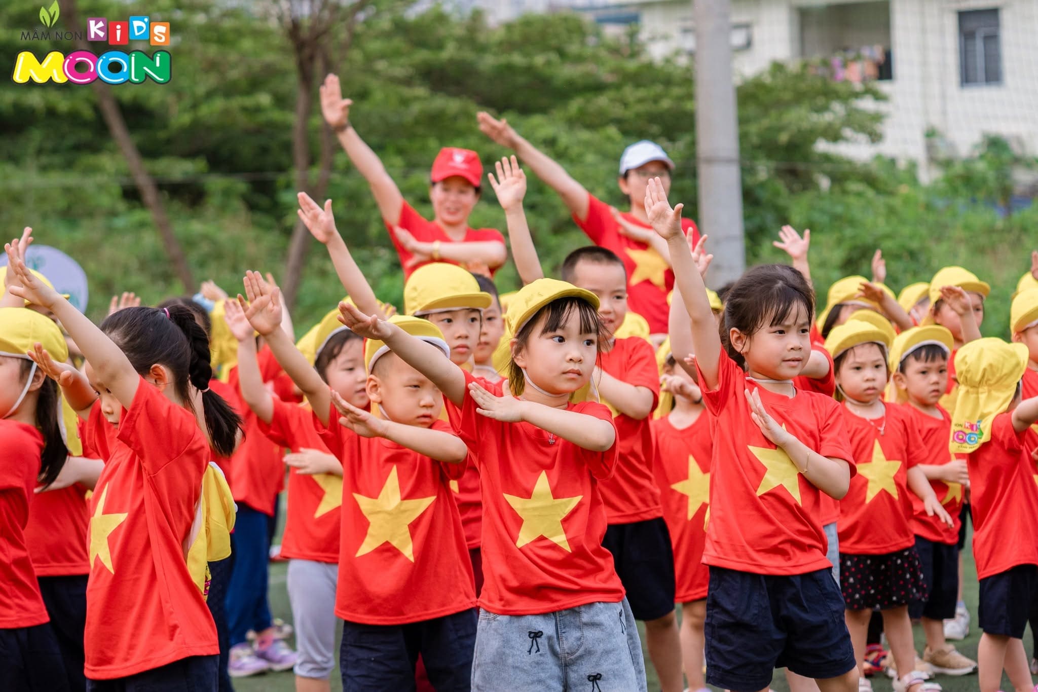 SÔI ĐỘNG NGÀY HỘI THỂ THAO CỦA CÁC BẠN NHỎ MẦM NON KID’S MOON SÔI ĐỘNG NGÀY HỘI THỂ THAO CỦA CÁC BẠN NHỎ MẦM NON KID’S MOON - Mầm Non Kid's Moon