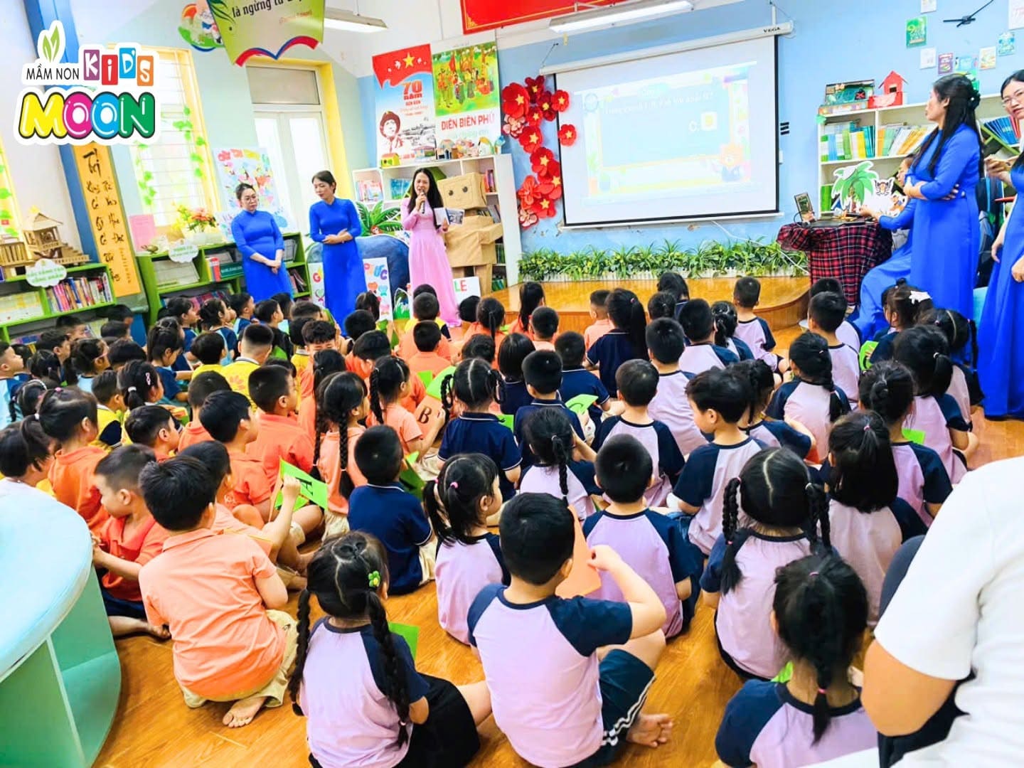 NGÀY TRẢI NGHIỆM CỦA BÉ – SẴN SÀNG VÀO LỚP 1 NGÀY TRẢI NGHIỆM CỦA BÉ – SẴN SÀNG VÀO LỚP 1 - Mầm Non Kid's Moon