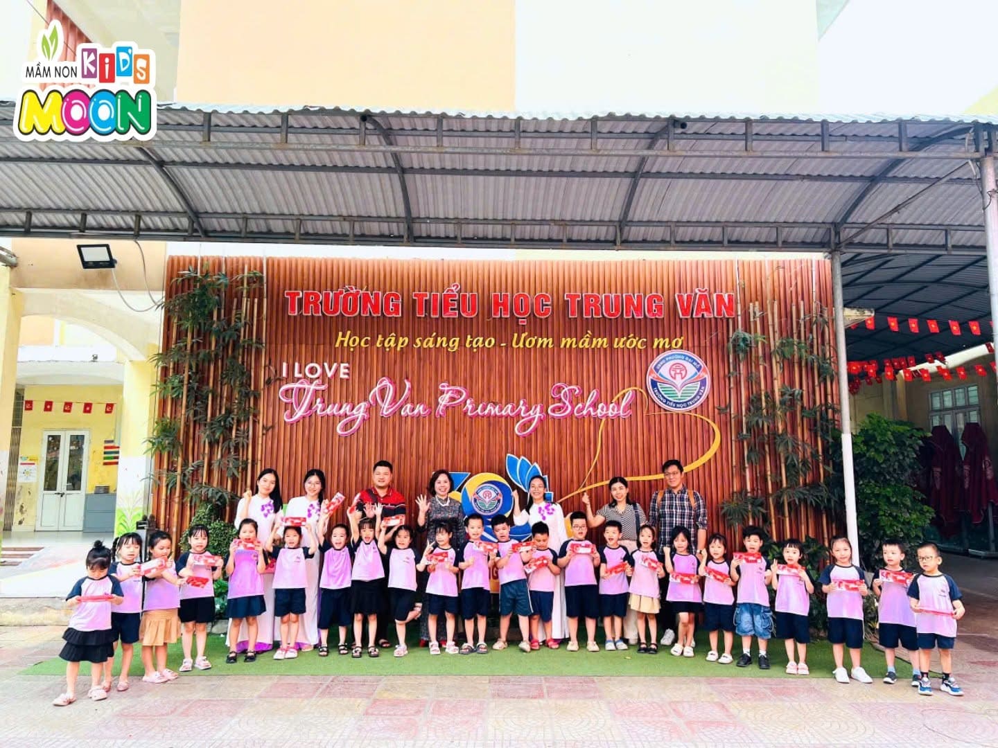 NGÀY TRẢI NGHIỆM CỦA BÉ – SẴN SÀNG VÀO LỚP 1 NGÀY TRẢI NGHIỆM CỦA BÉ – SẴN SÀNG VÀO LỚP 1 - Mầm Non Kid's Moon