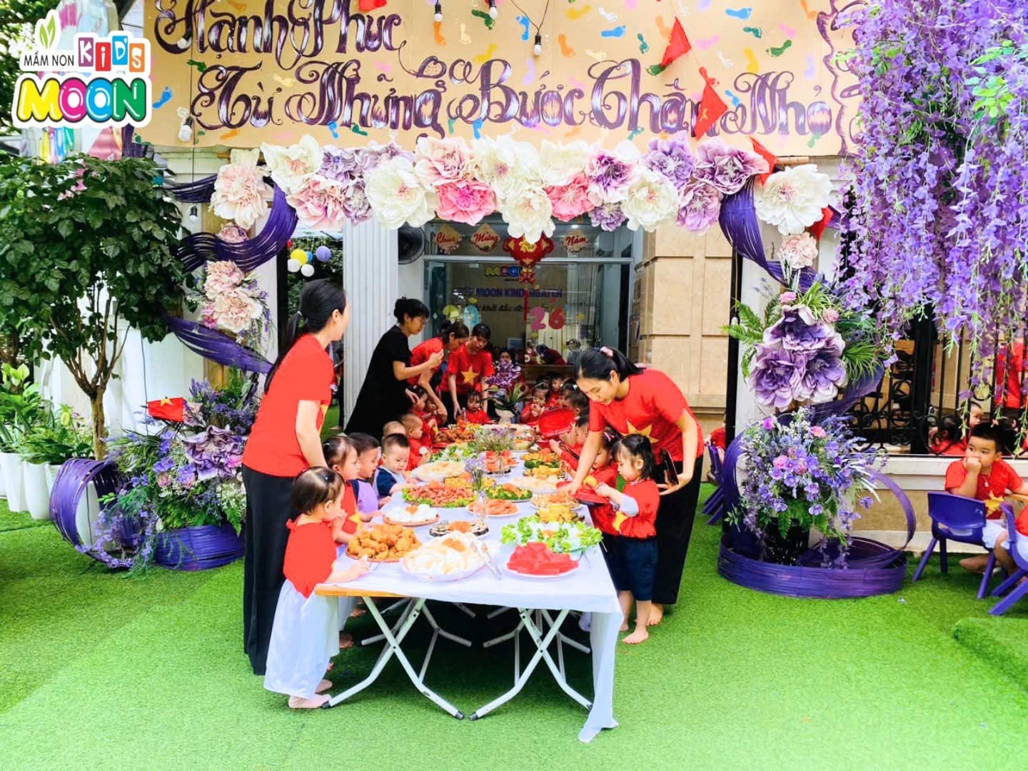 🇻🇳 CHÀO MỪNG NGÀY 30/4 🇻🇳 🇻🇳 CHÀO MỪNG NGÀY 30/4 🇻🇳 - Mầm Non Kid's Moon