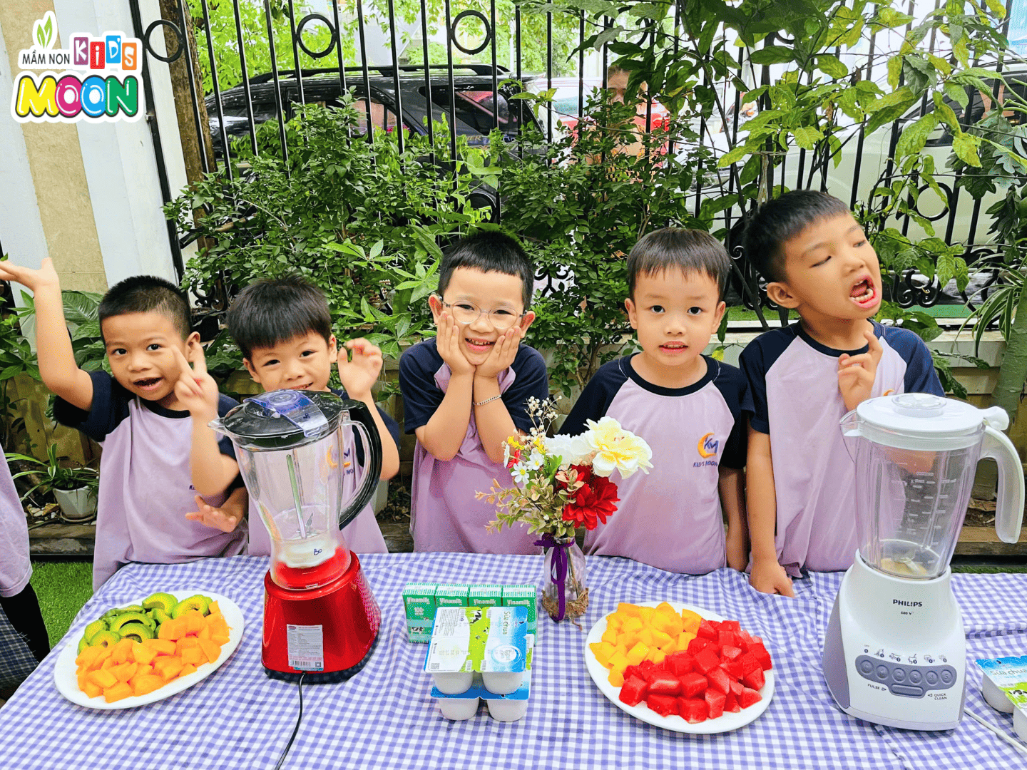 NHỮNG KHOẢNH KHẮC RỰC RỠ TẠI LỄ HỘI MÙA HÈ NHỮNG KHOẢNH KHẮC RỰC RỠ TẠI LỄ HỘI MÙA HÈ - Mầm Non Kid's Moon