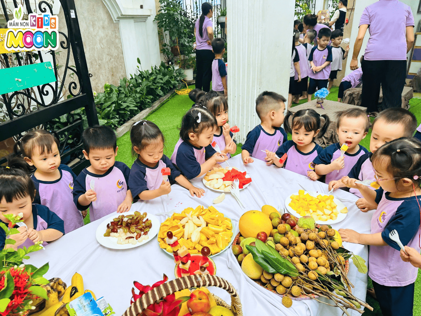 NHỮNG KHOẢNH KHẮC RỰC RỠ TẠI LỄ HỘI MÙA HÈ NHỮNG KHOẢNH KHẮC RỰC RỠ TẠI LỄ HỘI MÙA HÈ - Mầm Non Kid's Moon