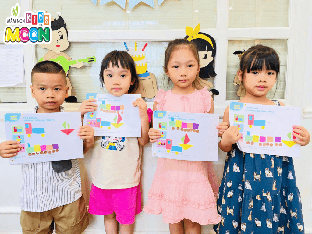 TẠO HÌNH: PHƯƠNG TIỆN GIAO THÔNG TẠO HÌNH: PHƯƠNG TIỆN GIAO THÔNG - Mầm Non Kid's Moon